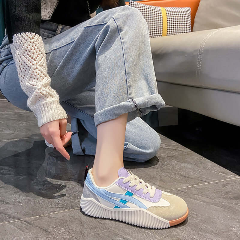 White Sneakers Women – Chunky Platform Lace-Up with Contrast Stripe Detail